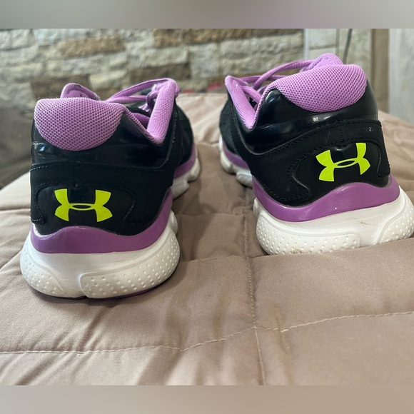 Under Armour Low Top Shoes - Purple & Black - Size 7 Youth - Picture 8 of 11